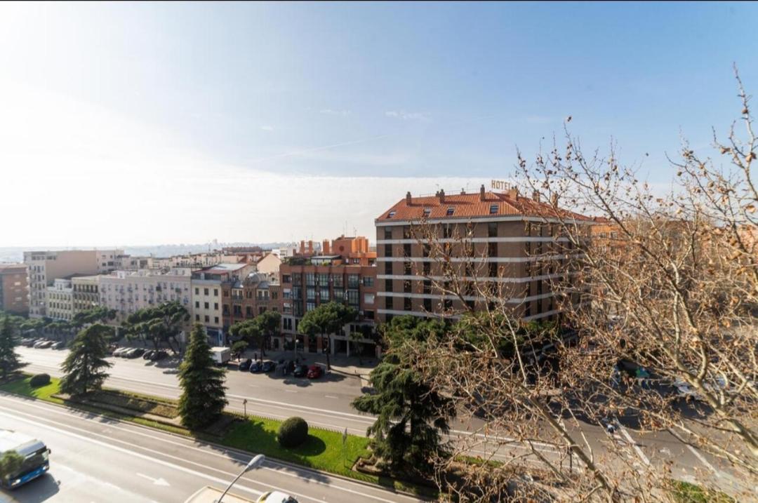 Apartament Glorieta Puerta De Toledo マドリード エクステリア 写真