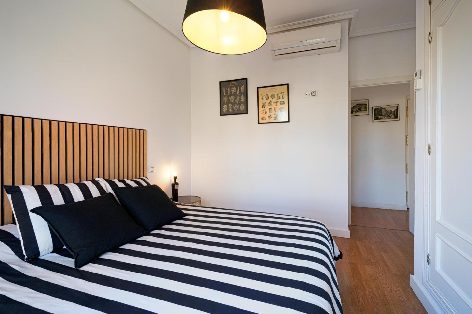 Apartament Glorieta Puerta De Toledo マドリード 部屋 写真