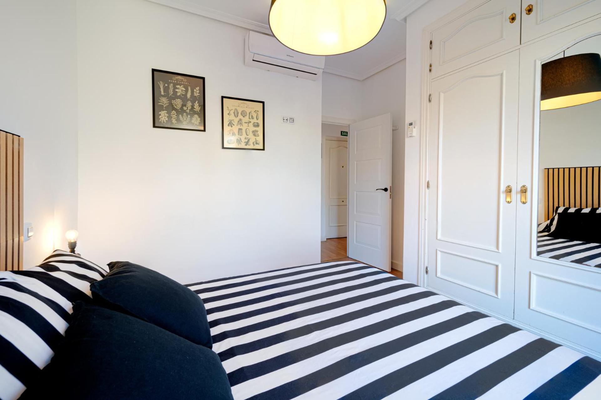 Apartament Glorieta Puerta De Toledo マドリード 部屋 写真
